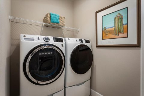 Casa en venta en Titusville, Florida, 3 dormitorios, 187.76 m2 № 1780804 - foto 14