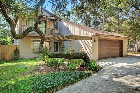 House in Oviedo, Florida 3 bedrooms, 169.83 sq.m. № 2157836