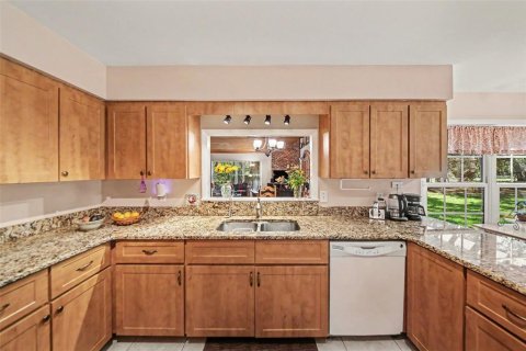 House in Oviedo, Florida 3 bedrooms, 169.83 sq.m. № 2157836 - photo 16