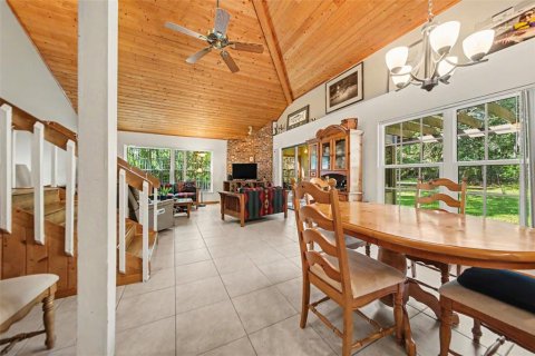 House in Oviedo, Florida 3 bedrooms, 169.83 sq.m. № 2157836 - photo 10