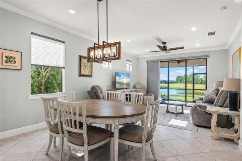House in Bradenton, Florida 2 bedrooms, 129.6 sq.m. № 2121483 - photo 15