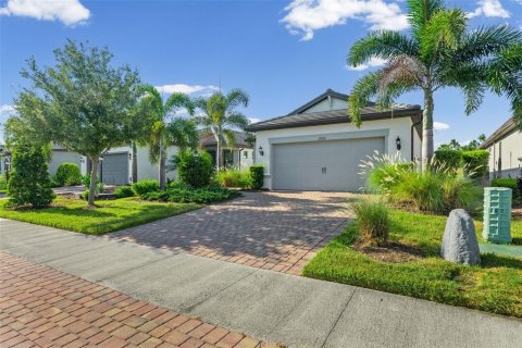 House in Bradenton, Florida 2 bedrooms, 129.6 sq.m. № 2121483 - photo 4