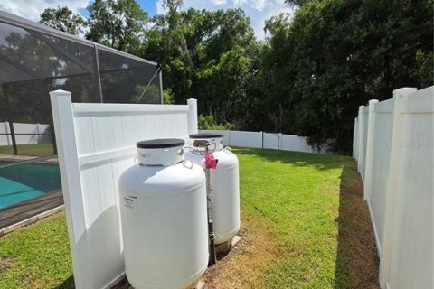 House in Plant City, Florida 4 bedrooms, 228.17 sq.m. № 2120916 - photo 24