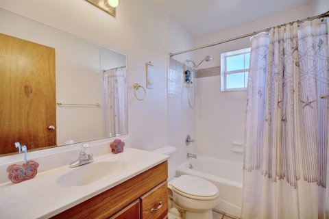 House in Lake Placid, Florida 4 bedrooms, 312.52 sq.m. № 1535676 - photo 13