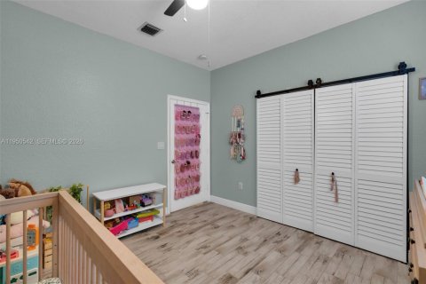 Купить таунхаус в Санрайз, Флорида 2 спальни, 126.81м2, № 2006811 - фото 18