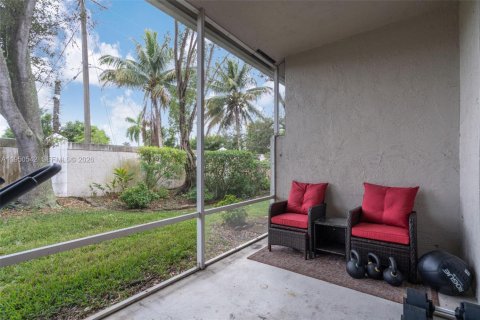 Купить таунхаус в Санрайз, Флорида 2 спальни, 126.81м2, № 2006811 - фото 23