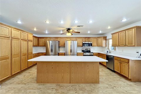 Villa ou maison à vendre à Chuluota, Floride: 8 chambres, 418.71 m2 № 2231075 - photo 12
