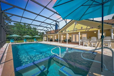 Villa ou maison à vendre à Chuluota, Floride: 8 chambres, 418.71 m2 № 2231075 - photo 4