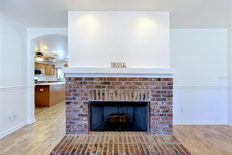 Villa ou maison à vendre à Chuluota, Floride: 8 chambres, 418.71 m2 № 2231075 - photo 10