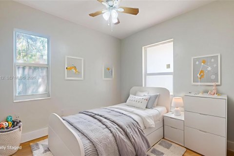 Casa en venta en Miami, Florida, 4 dormitorios, 151.52 m2 № 2028646 - foto 15