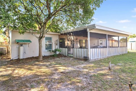 Casa en venta en Miami, Florida, 4 dormitorios, 151.52 m2 № 2028646 - foto 28