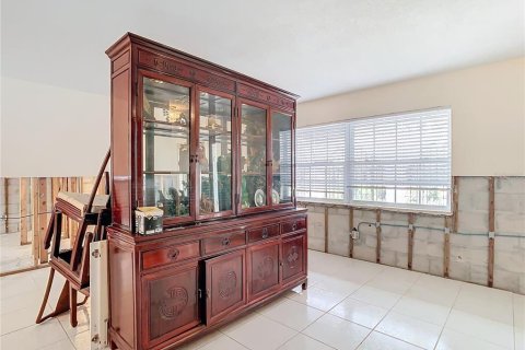 Casa en venta en Saint Petersburg, Florida, 4 dormitorios, 160.26 m2 № 1520315 - foto 12