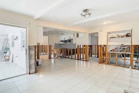 Casa en venta en Saint Petersburg, Florida, 4 dormitorios, 160.26 m2 № 1520315 - foto 21