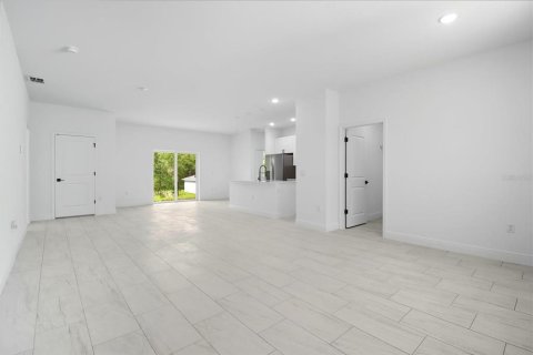 Casa en venta en Citrus Springs, Florida, 4 dormitorios, 169.73 m2 № 1900353 - foto 10