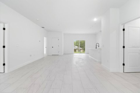 Casa en venta en Citrus Springs, Florida, 4 dormitorios, 169.73 m2 № 1900353 - foto 9