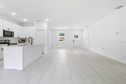Casa en venta en Citrus Springs, Florida, 4 dormitorios, 169.73 m2 № 1900353 - foto 11