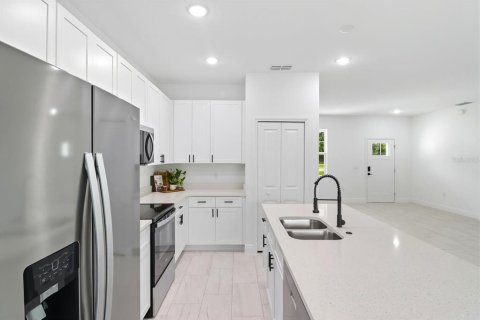 Casa en venta en Citrus Springs, Florida, 4 dormitorios, 169.73 m2 № 1900353 - foto 12