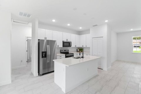 Casa en venta en Citrus Springs, Florida, 4 dormitorios, 169.73 m2 № 1900353 - foto 13