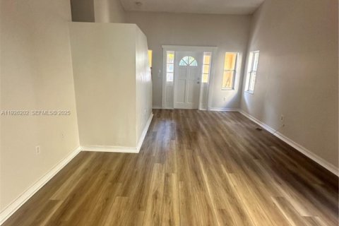 Casa en alquiler en Homestead, Florida, 4 dormitorios, 155.8 m2 № 1984699 - foto 18