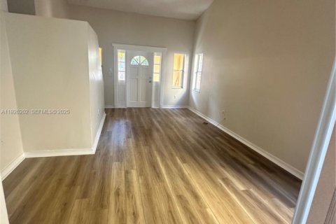 Casa en alquiler en Homestead, Florida, 4 dormitorios, 155.8 m2 № 1984699 - foto 17