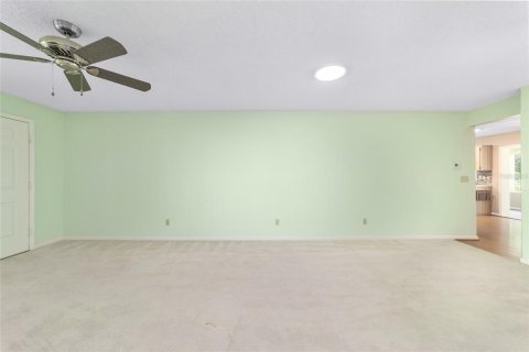 House in Ocala, Florida 2 bedrooms, 127.74 sq.m. № 1916692 - photo 17
