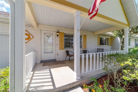 House in Ocala, Florida 2 bedrooms, 127.74 sq.m. № 1916692 - photo 7