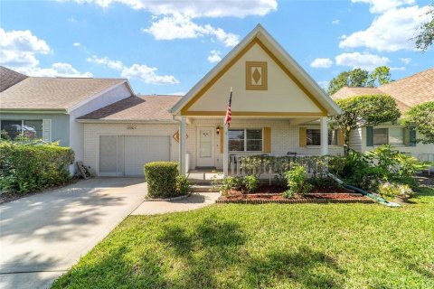 House in Ocala, Florida 2 bedrooms, 127.74 sq.m. № 1916692 - photo 1