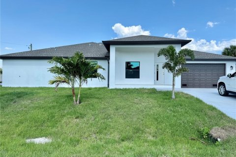 Appartement à Port Charlotte, Floride 3 chambres, 128.58 m2 № 2371913
