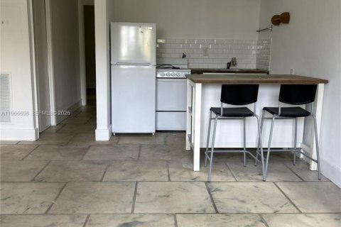 Condominio en alquiler en Miami Beach, Florida, 1 dormitorio, 47.38 m2 № 2029351 - foto 3