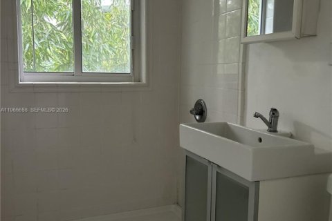 Condominio en alquiler en Miami Beach, Florida, 1 dormitorio, 47.38 m2 № 2029351 - foto 6