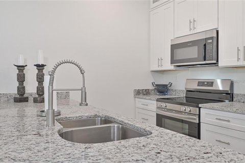 Propiedad comercial en venta en Punta Gorda, Florida, 6 dormitorios, 255.11 m2 № 2213986 - foto 7
