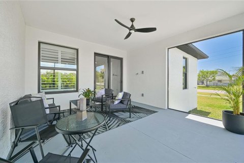 Propiedad comercial en venta en Punta Gorda, Florida, 6 dormitorios, 255.11 m2 № 2213986 - foto 18