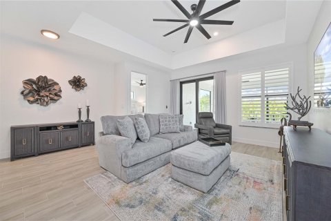 Propiedad comercial en venta en Punta Gorda, Florida, 6 dormitorios, 255.11 m2 № 2213986 - foto 5
