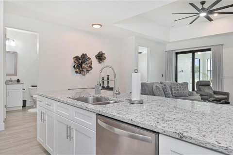 Propiedad comercial en venta en Punta Gorda, Florida, 6 dormitorios, 255.11 m2 № 2213986 - foto 8