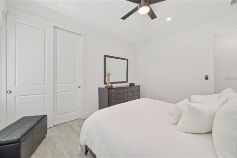 Propiedad comercial en venta en Punta Gorda, Florida, 6 dormitorios, 255.11 m2 № 2213986 - foto 12