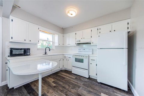 House in Pinellas Park, Florida 1 bedroom, 83.8 sq.m. № 1618662 - photo 15