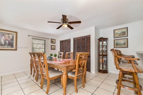 Villa ou maison à vendre à Miami, Floride: 3 chambres, 174.19 m2 № 1991361 - photo 7