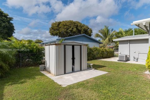 Villa ou maison à vendre à Miami, Floride: 3 chambres, 174.19 m2 № 1991361 - photo 19