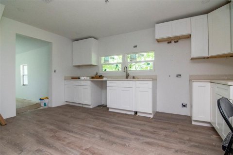 Villa ou maison à vendre à Lakeland, Floride: 4 chambres, 269.23 m2 № 2296662 - photo 16
