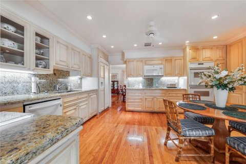House in Palmetto Bay, Florida 3 bedrooms, 261.33 sq.m. № 1825727 - photo 4