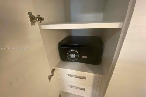 Купить отель в Холливуд, Флорида 1 спальня, 67.82м2, № 2035715 - фото 23