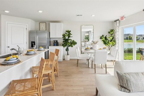 Casa en venta en Port Charlotte, Florida, 4 dormitorios, 139.26 m2 № 2207402 - foto 3