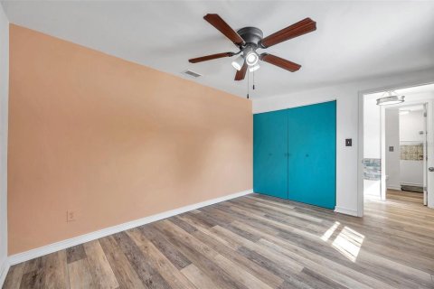 House in Saint Petersburg, Florida 2 bedrooms, 74.32 sq.m. № 1901749 - photo 16