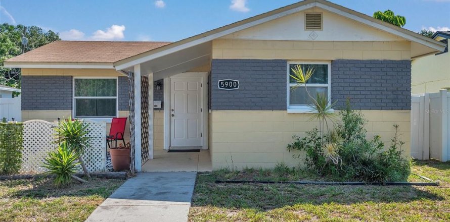 Casa en Saint Petersburg, Florida 2 dormitorios, 74.32 m2 № 1901749