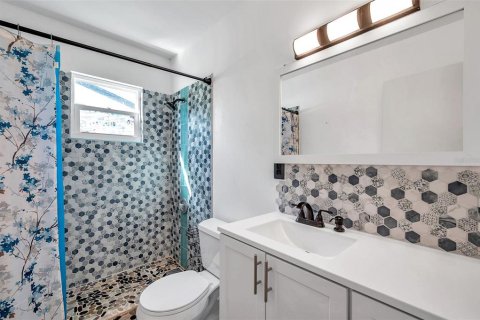 House in Saint Petersburg, Florida 2 bedrooms, 74.32 sq.m. № 1901749 - photo 22
