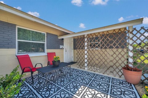 House in Saint Petersburg, Florida 2 bedrooms, 74.32 sq.m. № 1901749 - photo 29