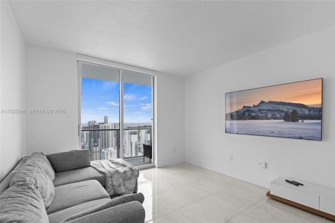 Copropriété à louer à Miami, Floride: 1 chambre, 73.3 m2 № 1976749 - photo 6