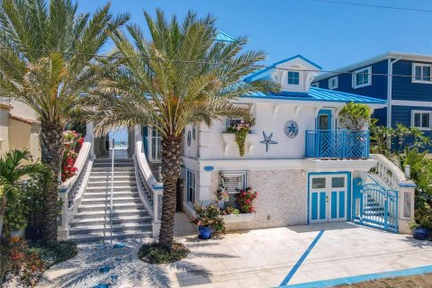 Casa en venta en New Smyrna Beach, Florida, 12 dormitorios, 614.27 m2 № 1901493 - foto 10