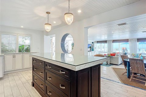 Casa en venta en New Smyrna Beach, Florida, 12 dormitorios, 614.27 m2 № 1901493 - foto 20