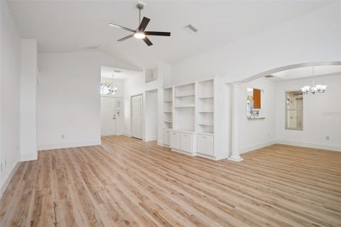 Villa ou maison à vendre à The Villages, Floride: 3 chambres, 154.87 m2 № 2347470 - photo 8